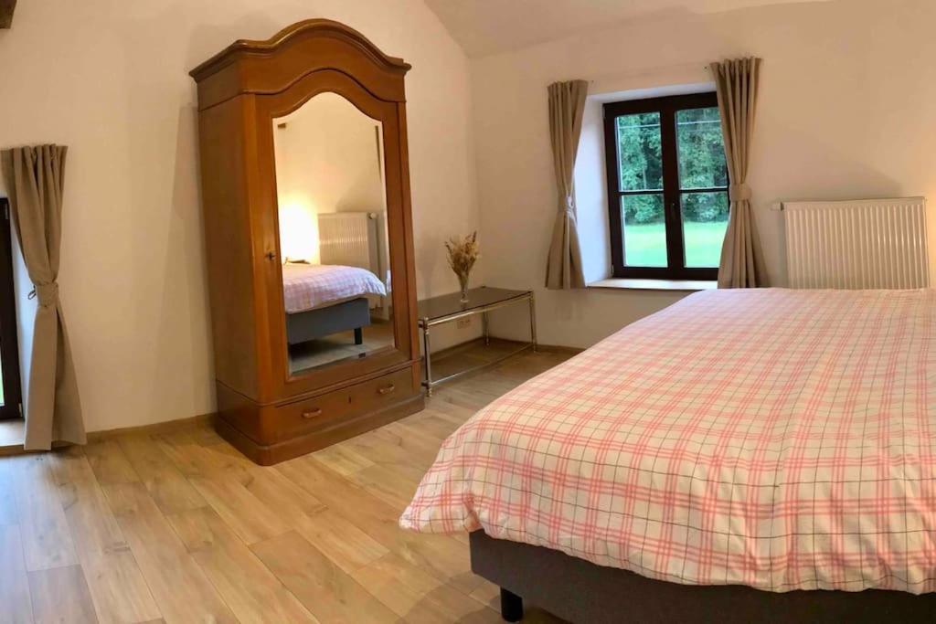 Villa Les Ecuries De Lesse à Libin Extérieur photo